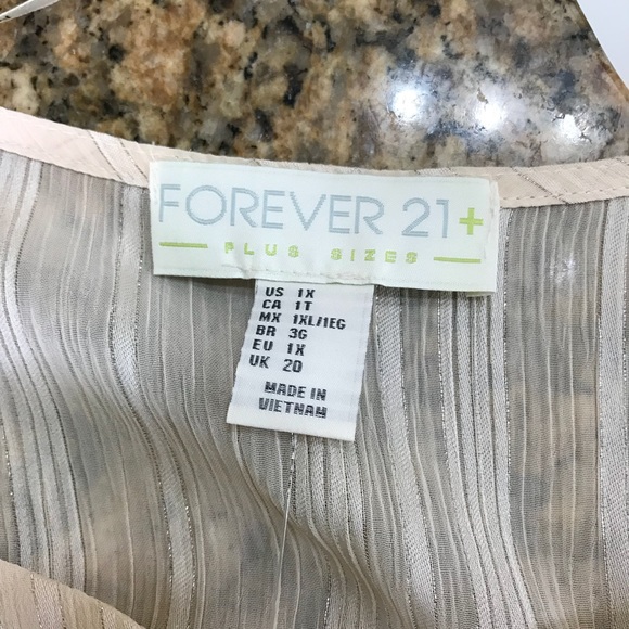 Plus size blouse - Picture 2 of 7